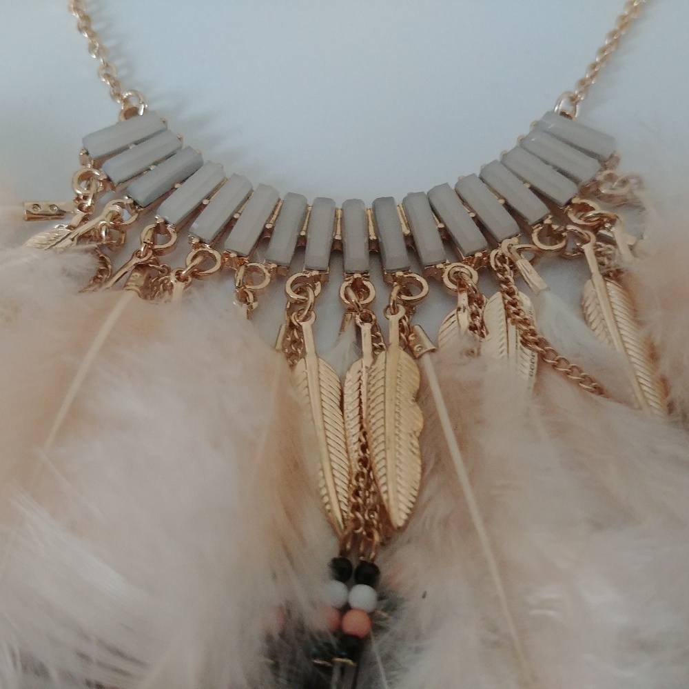 ✨Charming Charlie | Necklace | Gold | Feather - Picture 2 of 5